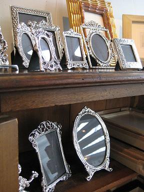 アンティーク調　真鍮フォトフレーム　入荷